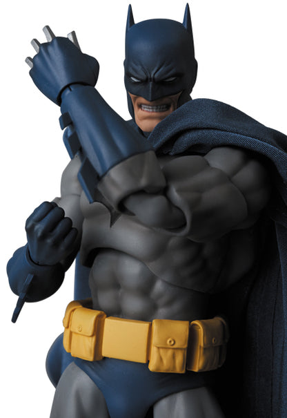 DC Batman (Batman: Hush) MAFEX Figure [No. 105]