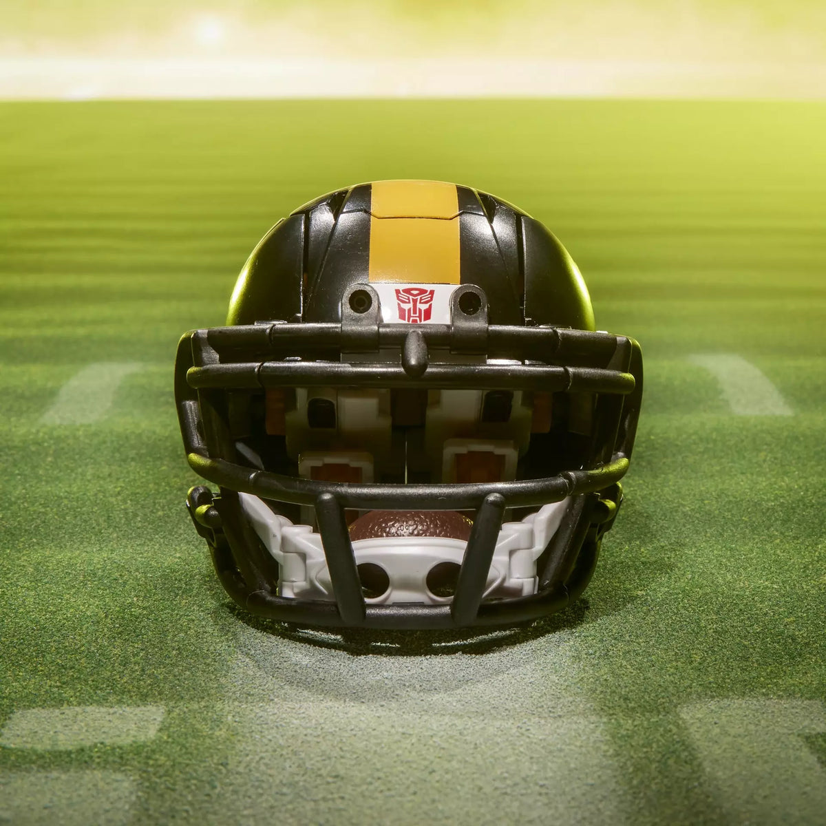 Transformers Collaborative NFL x Transformers Steelsmash (Pittsburgh Steelers)