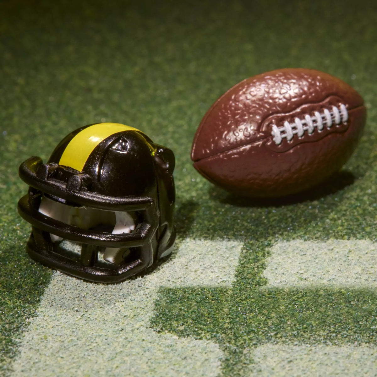 Transformers Collaborative NFL x Transformers Steelsmash (Pittsburgh Steelers)