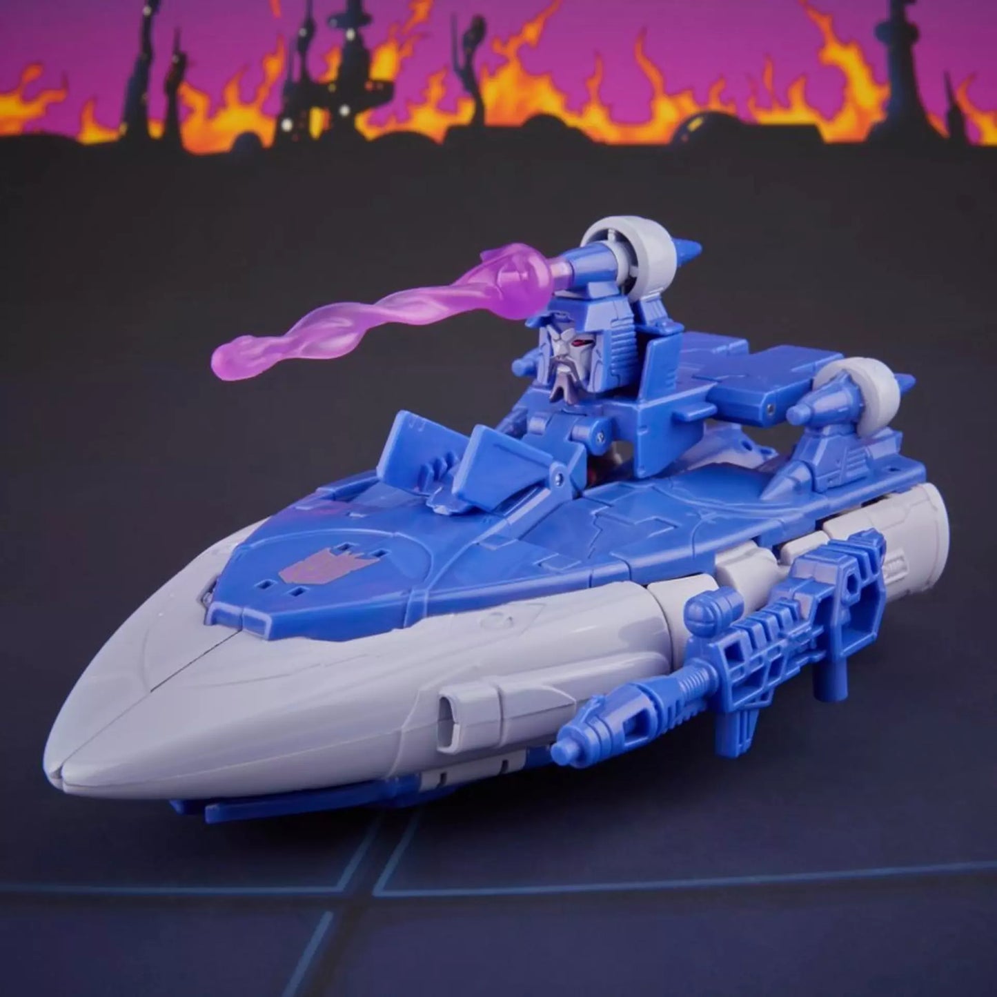 Transformers Studio Series MTMTE Collection Voyager Class Scourge [Transformers: The Movie]