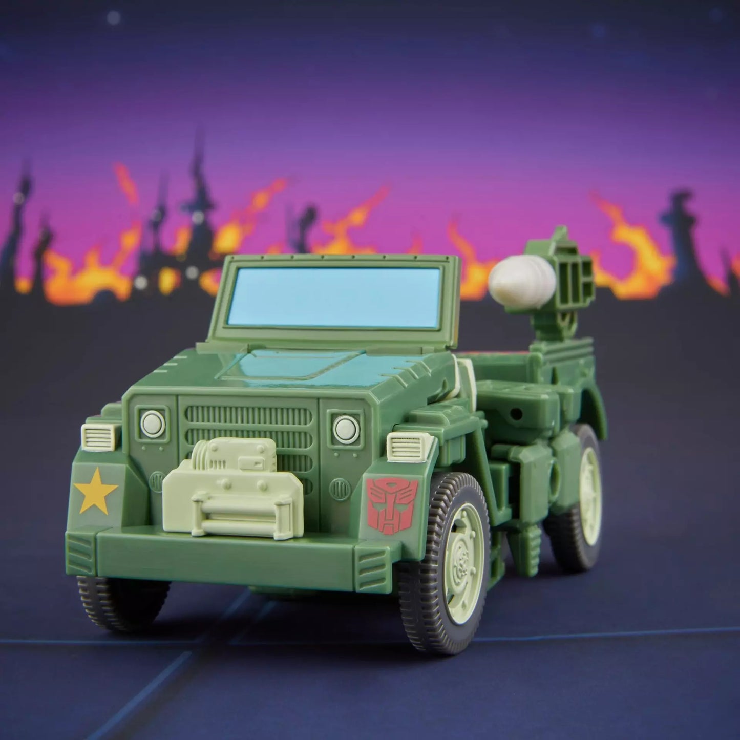 Transformers Studio Series MTMTE Collection Deluxe Class Autobot Hound [Transformers: The Movie]