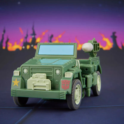 Transformers Studio Series MTMTE Collection Deluxe Class Autobot Hound [Transformers: The Movie]