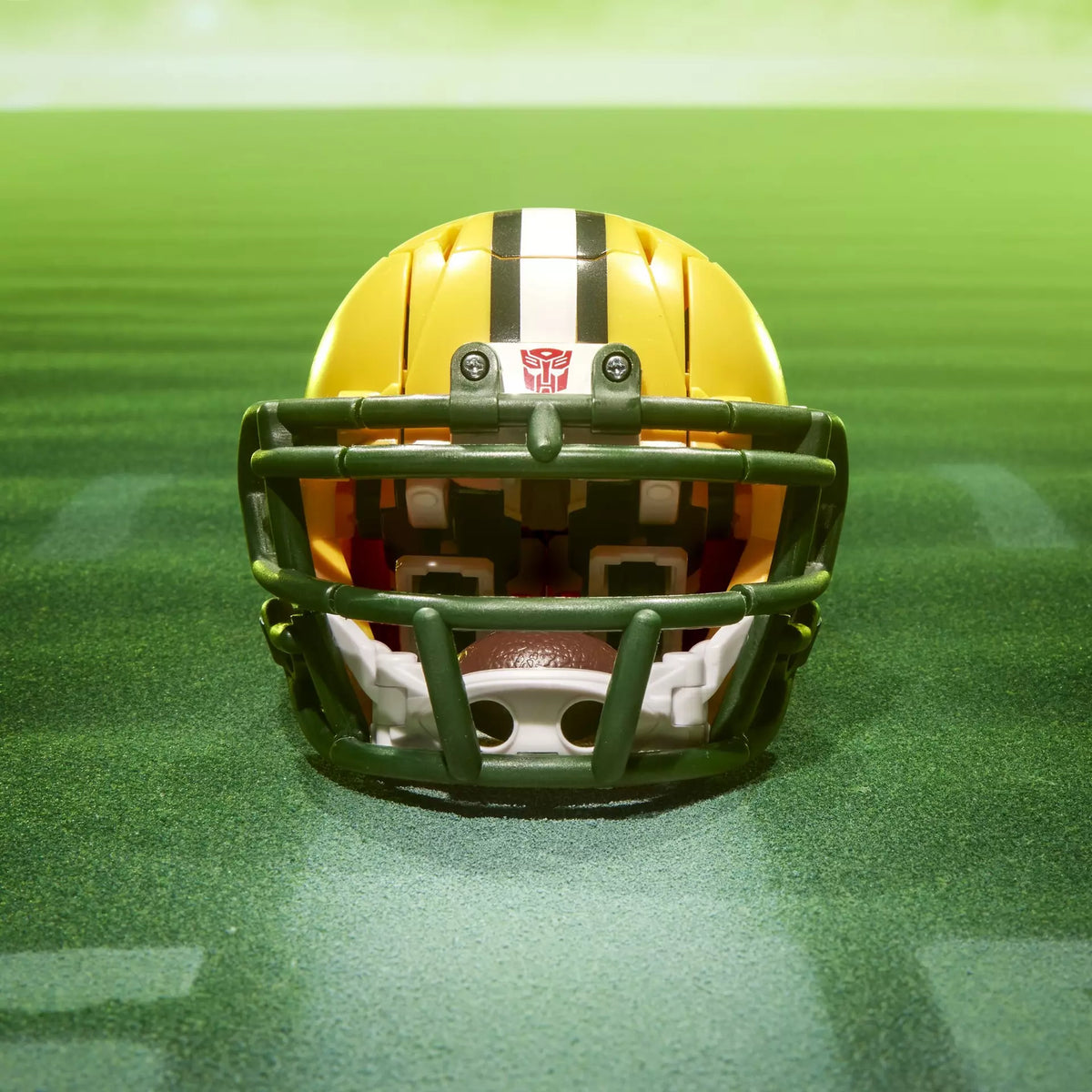 Transformers Collaborative NFL x Transformers Tundra Prime (Green Bay Packers)
