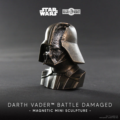 Star Wars Darth Vader (Battle Damaged) Mini-Sculpture Magnet