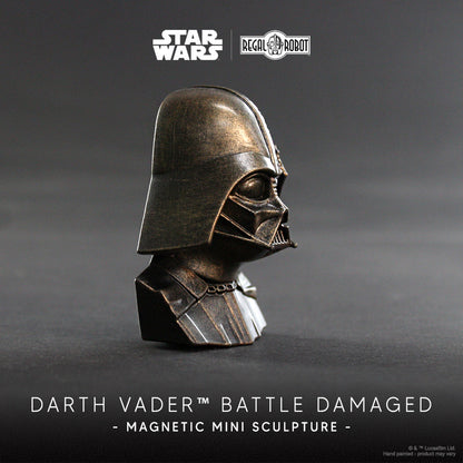 Star Wars Darth Vader (Battle Damaged) Mini-Sculpture Magnet