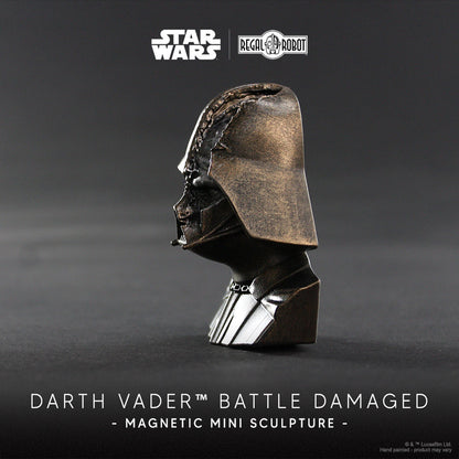 Star Wars Darth Vader (Battle Damaged) Mini-Sculpture Magnet